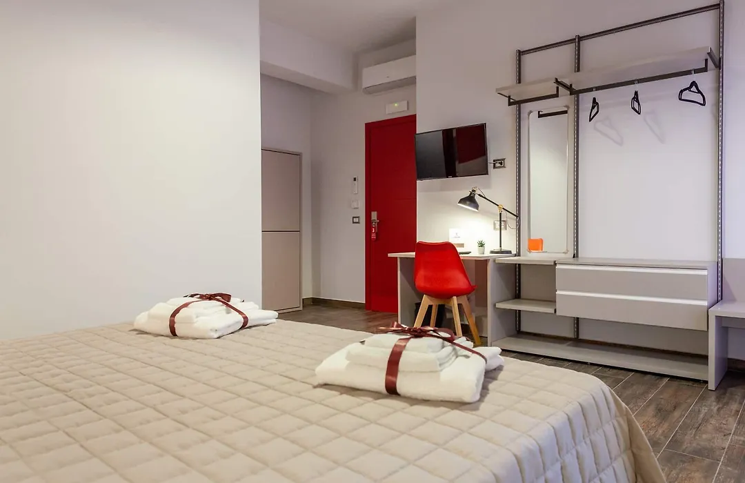 Five Rooms Brolo-1